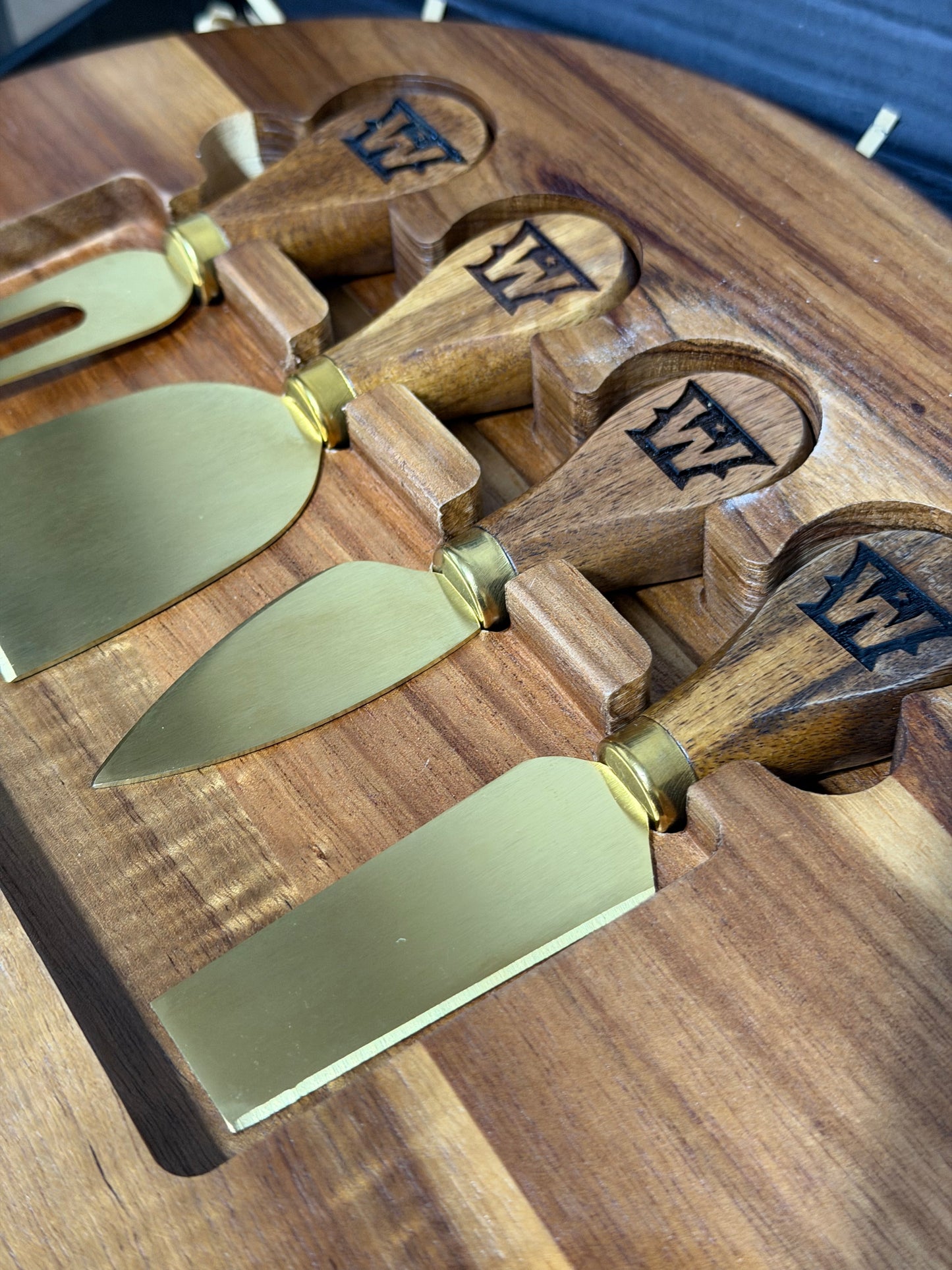 Acacia Wood Cheese Board Gift Set